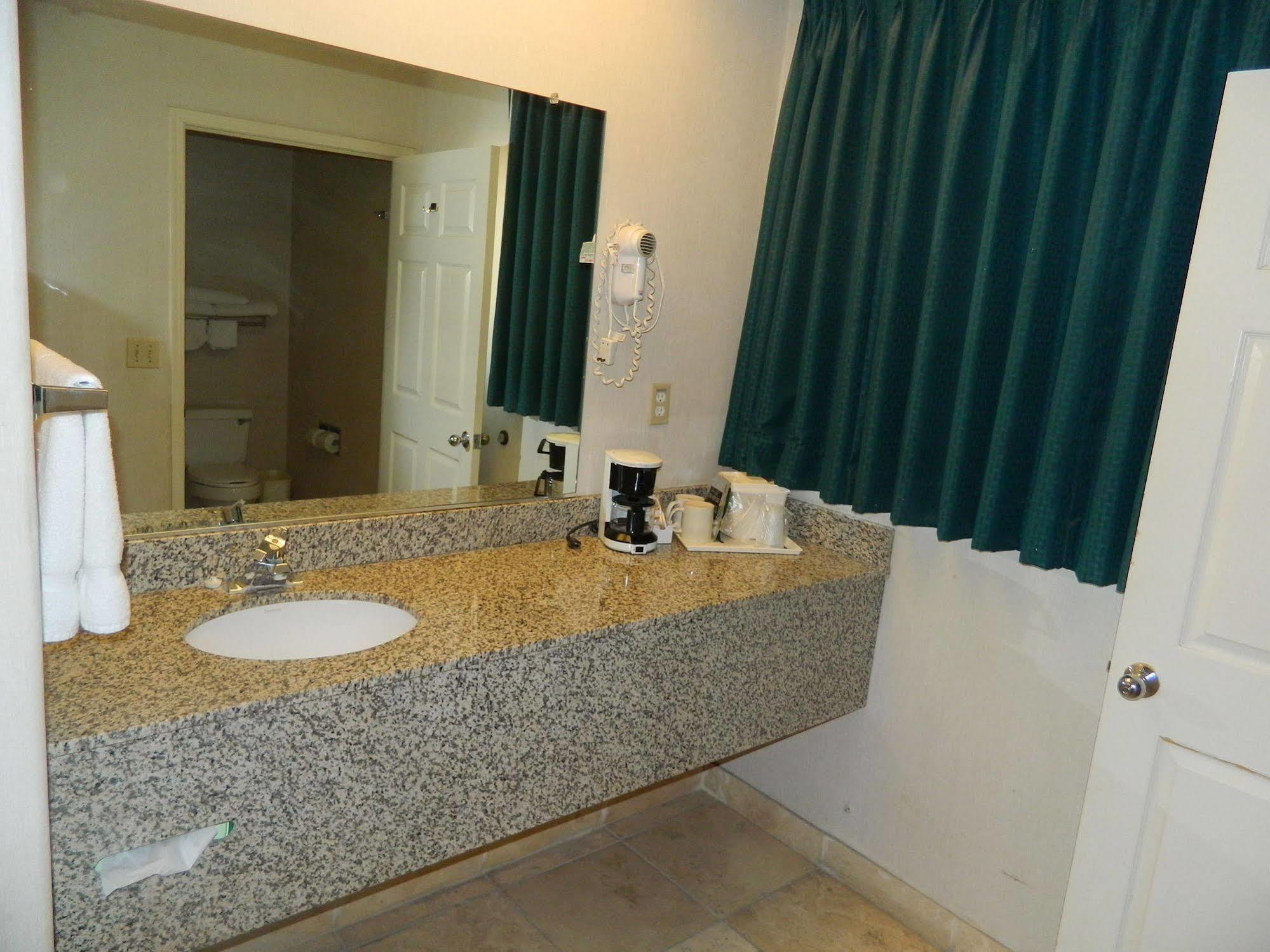 Capital Suites ไบลท์ ภายนอก รูปภาพ
